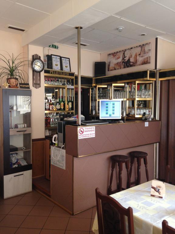 Hotel Rade 1 Vratsa Bagian luar foto